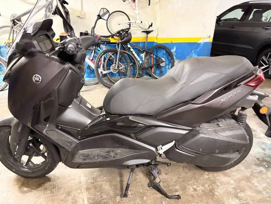 YAMAHA XMAX 300 CONNECTED ABS YAMAHA XMAX 300 CONNECTED ABS